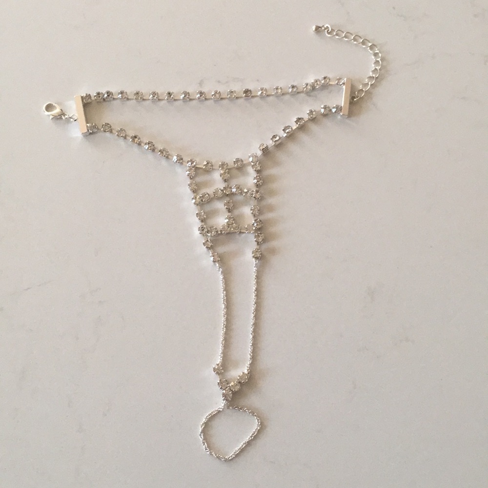 H&M Silver Hand and Finger Chain Bracelet - NWOT